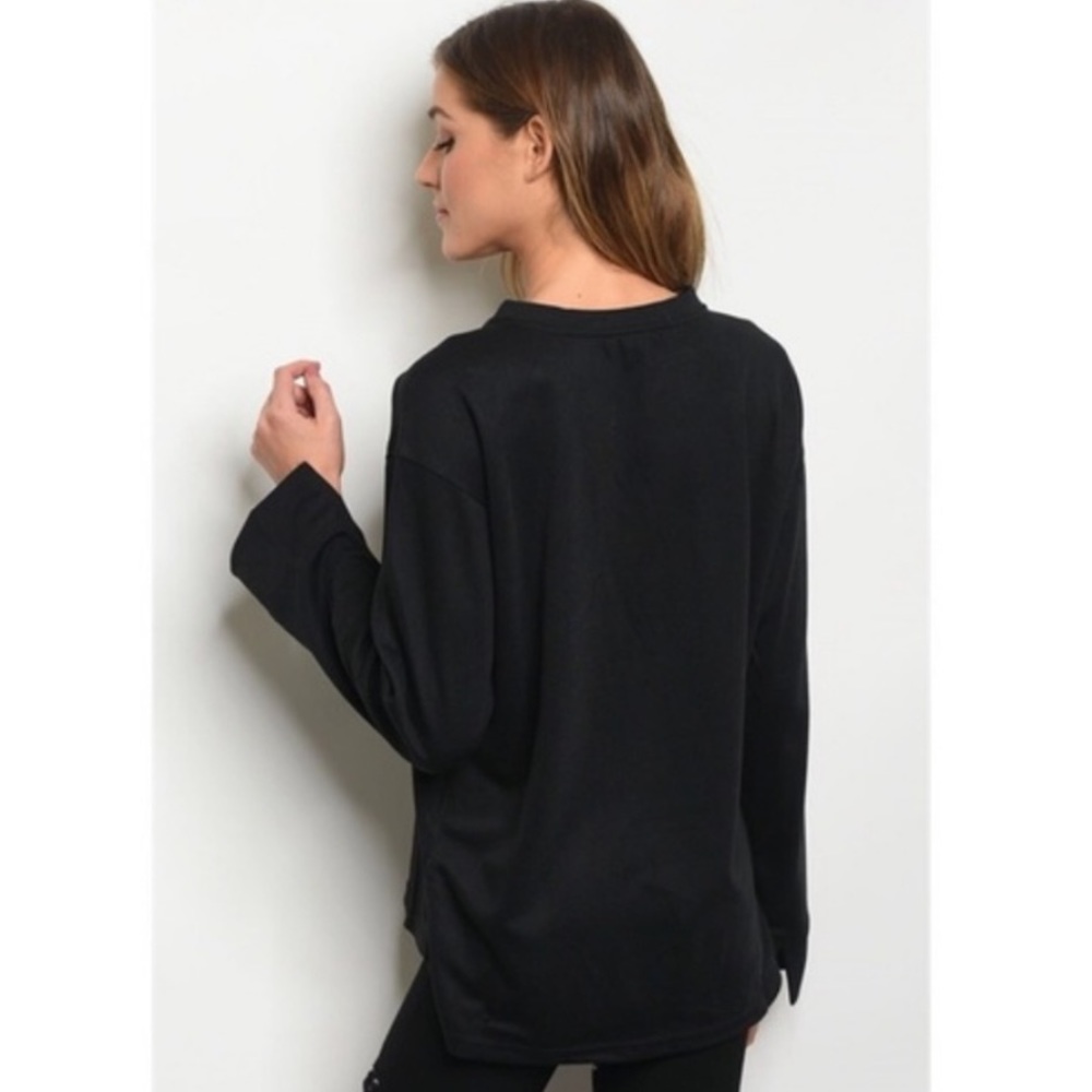 🆕 Comfy Black Sweatshirt - Picture 3 of 3